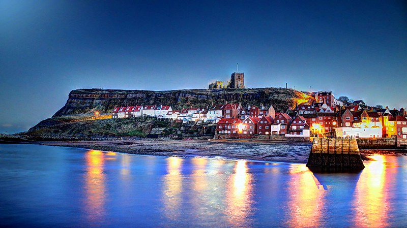 whitby cottages last moment holiday deals